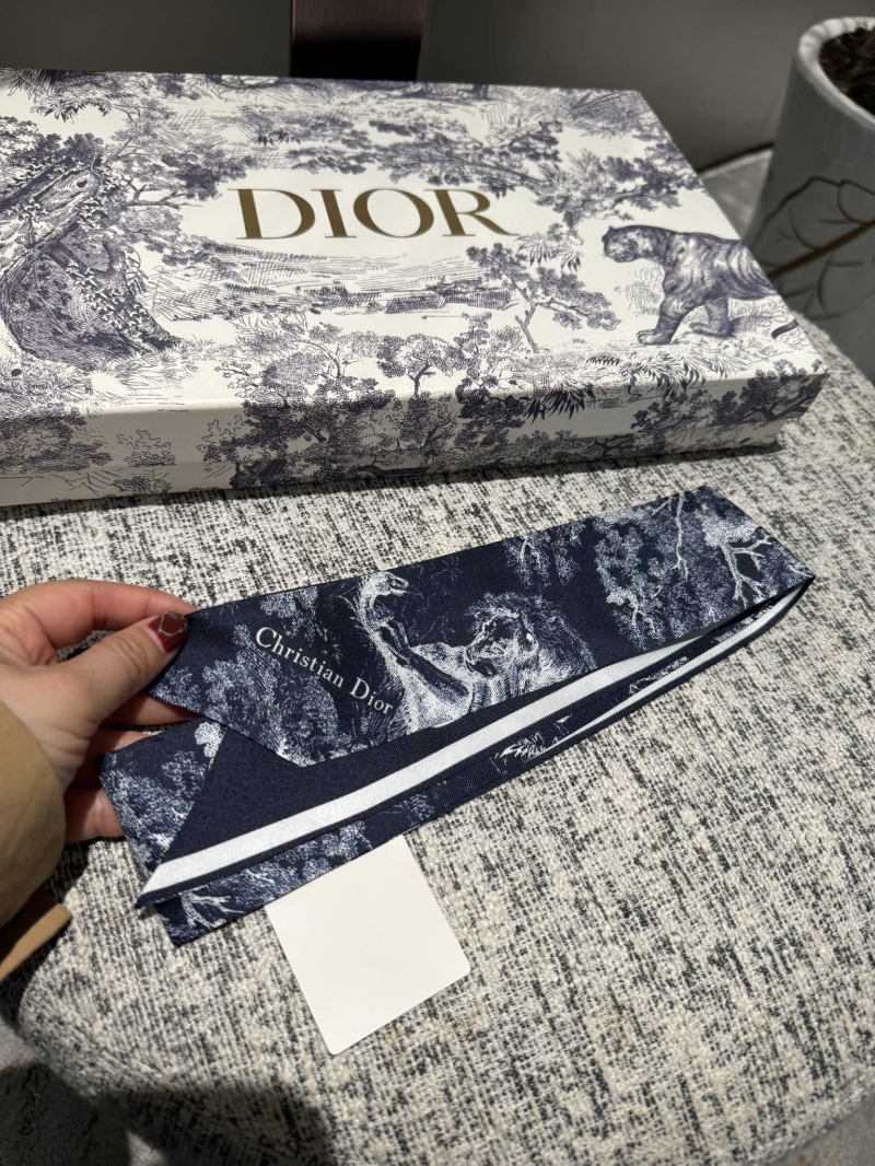 DIOR